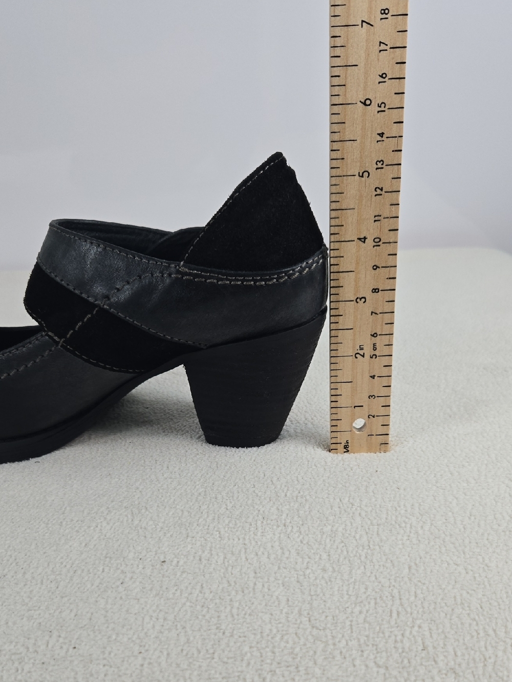Dromedaris Black Mary Jane Heels with Strap - Picture 11 of 11